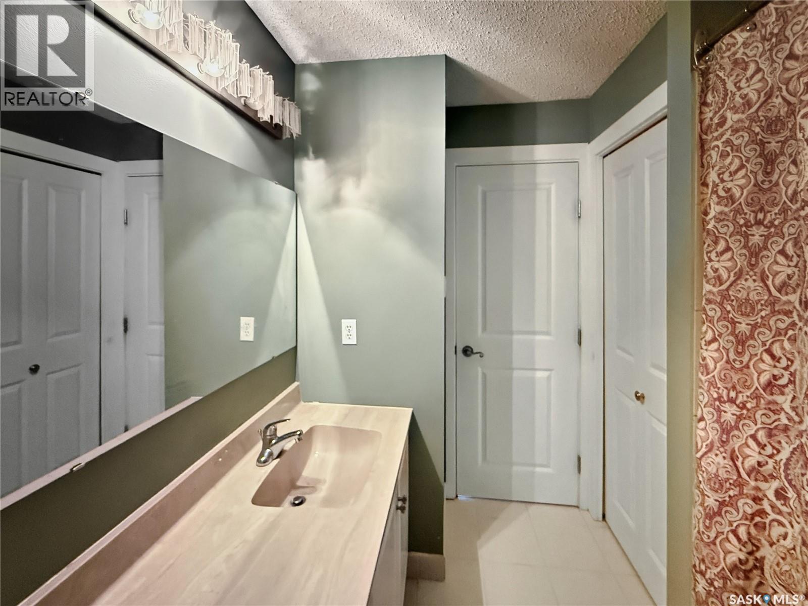 344 Battleford Trail, Swift Current, Saskatchewan  S9H 4N3 - Photo 19 - SK025149