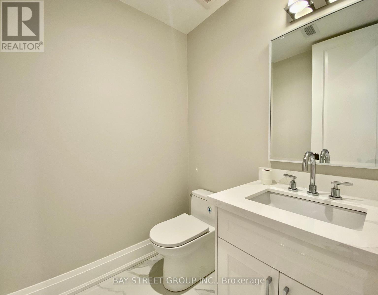 36 Elm Grove Avenue, Richmond Hill, Ontario  L4E 2V3 - Photo 12 - N12599522