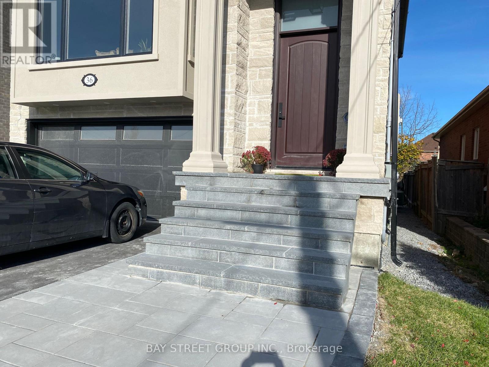 36 Elm Grove Avenue, Richmond Hill, Ontario  L4E 2V3 - Photo 2 - N12599522