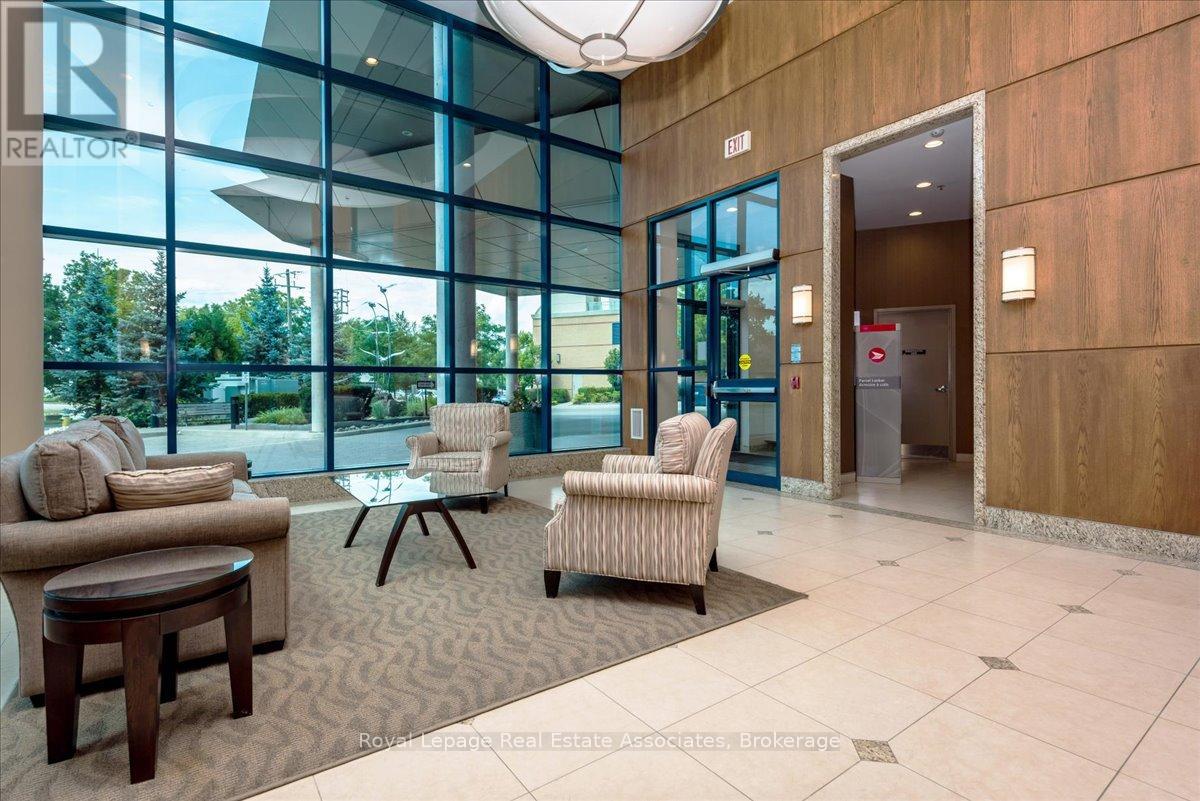 811 - 37 Ellen Street, Barrie, Ontario  L4N 6G2 - Photo 3 - S12599506