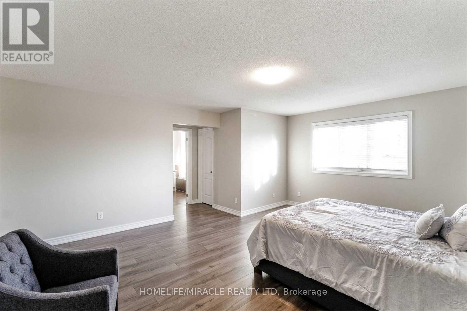 Upper - 766 Miltonbrook Crescent, Milton, Ontario  L9T 8N3 - Photo 15 - W12599462