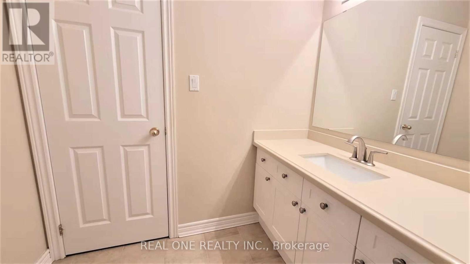 2495 Felhaber Crescent, Oakville, Ontario  L6H 7R8 - Photo 16 - W12599466