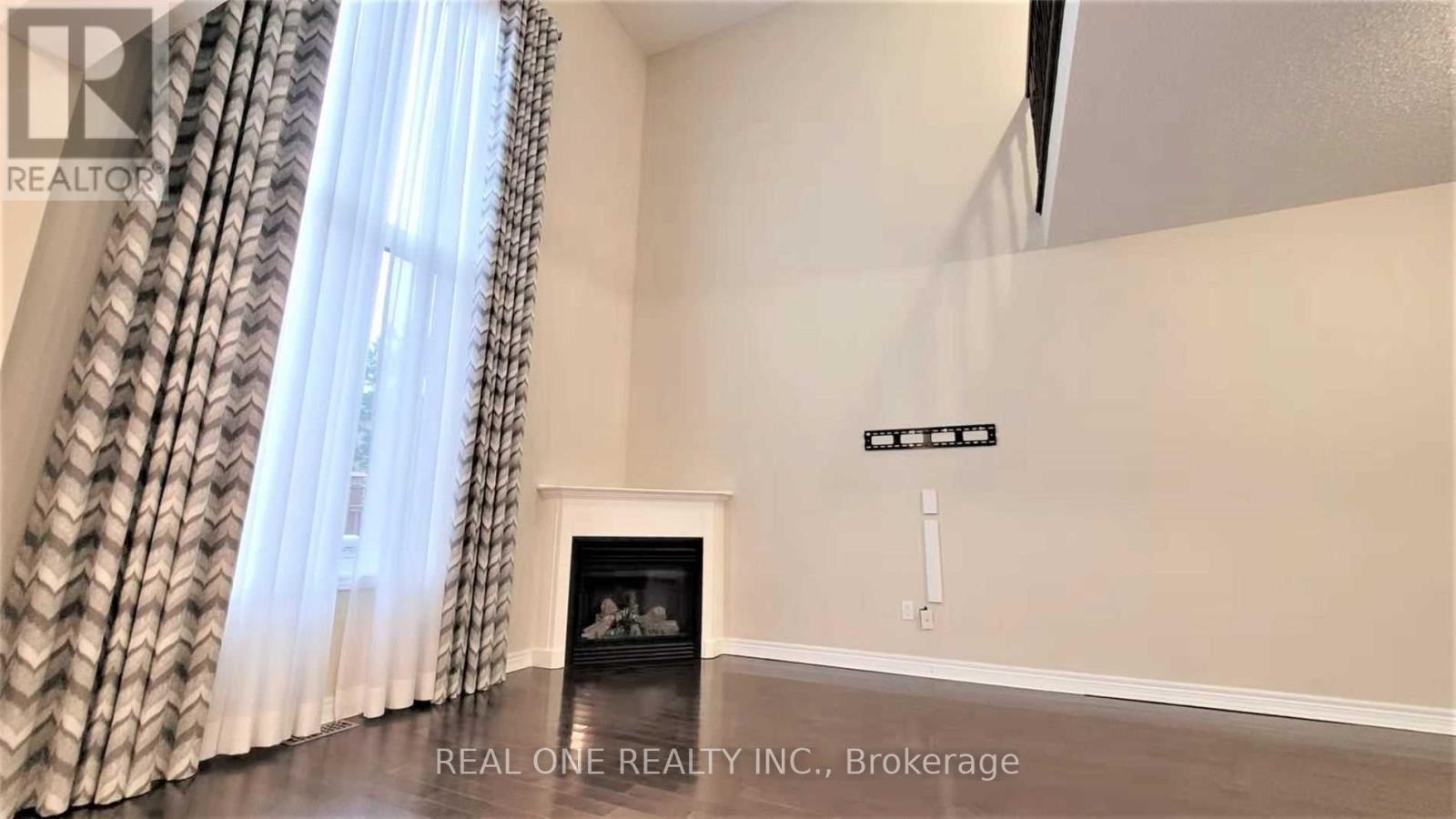 2495 Felhaber Crescent, Oakville, Ontario  L6H 7R8 - Photo 3 - W12599466