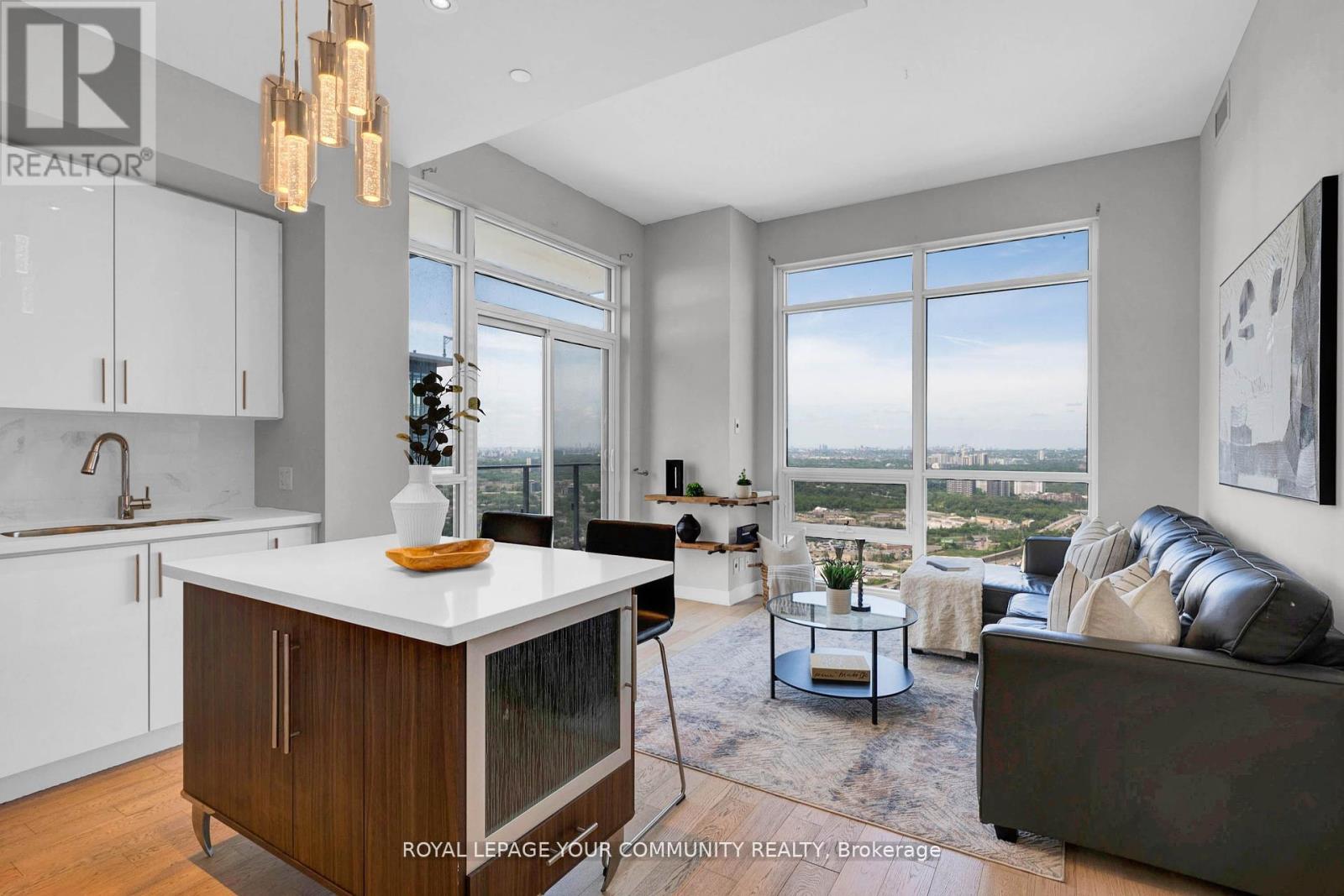 LP04 - 2220 LAKESHORE BOULEVARD W, Toronto, Ontario