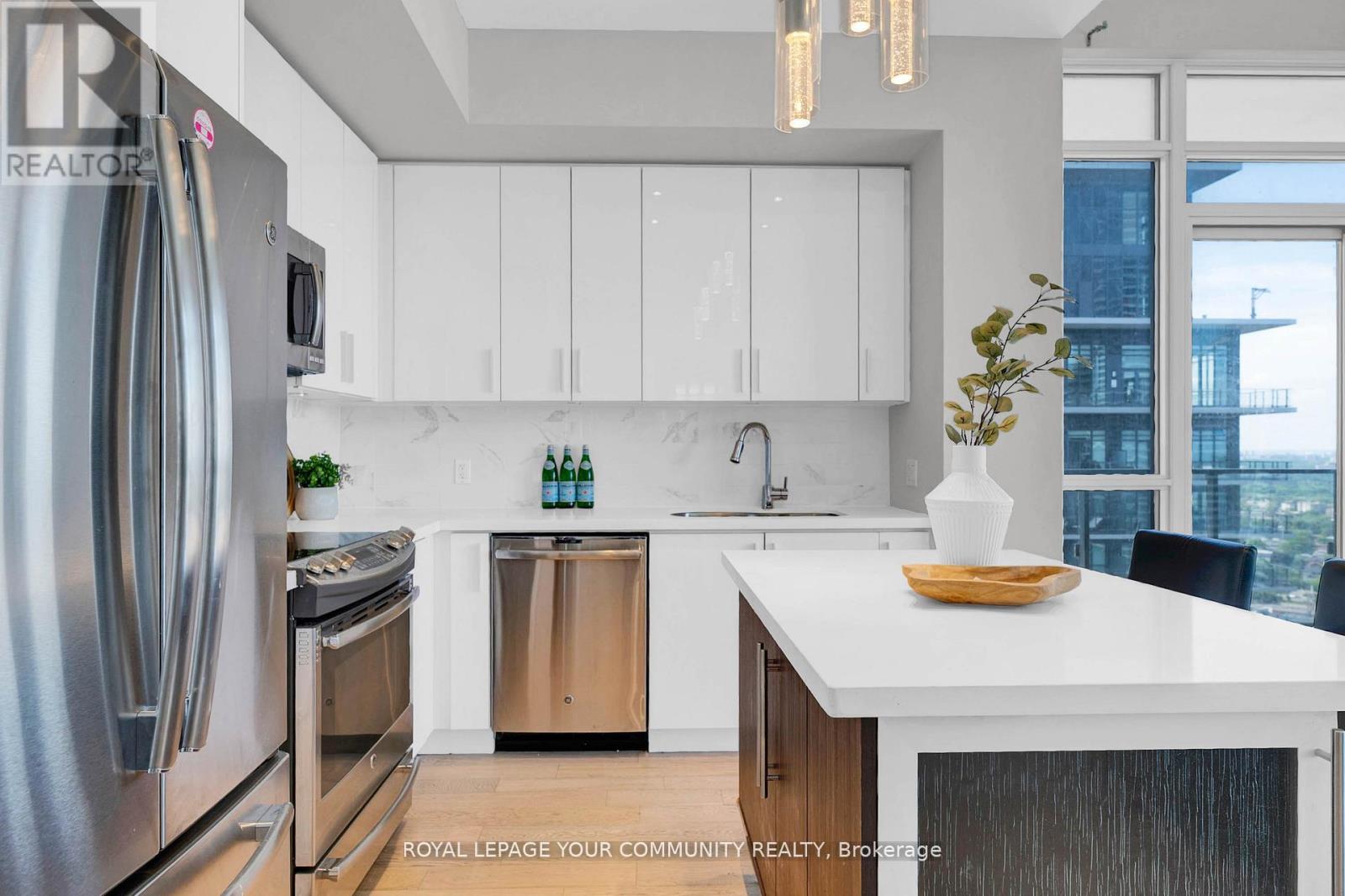 Lp04 - 2220 Lakeshore Boulevard W, Toronto, Ontario  M8V 0C1 - Photo 10 - W12599482