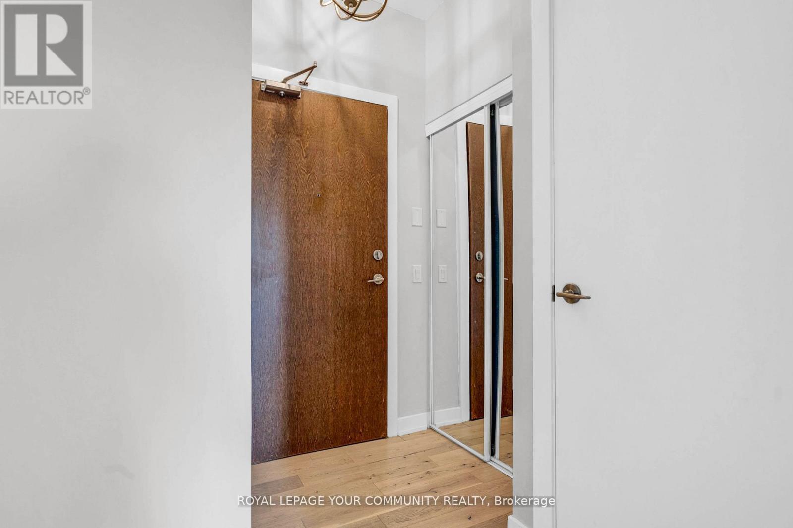 Lp04 - 2220 Lakeshore Boulevard W, Toronto, Ontario  M8V 0C1 - Photo 4 - W12599482