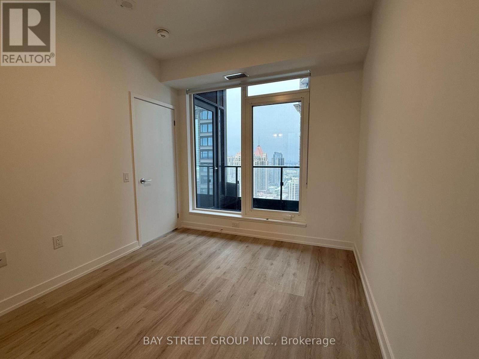 2705 - 395 Square One Drive, Mississauga, Ontario  L5B 0P6 - Photo 15 - W12599486