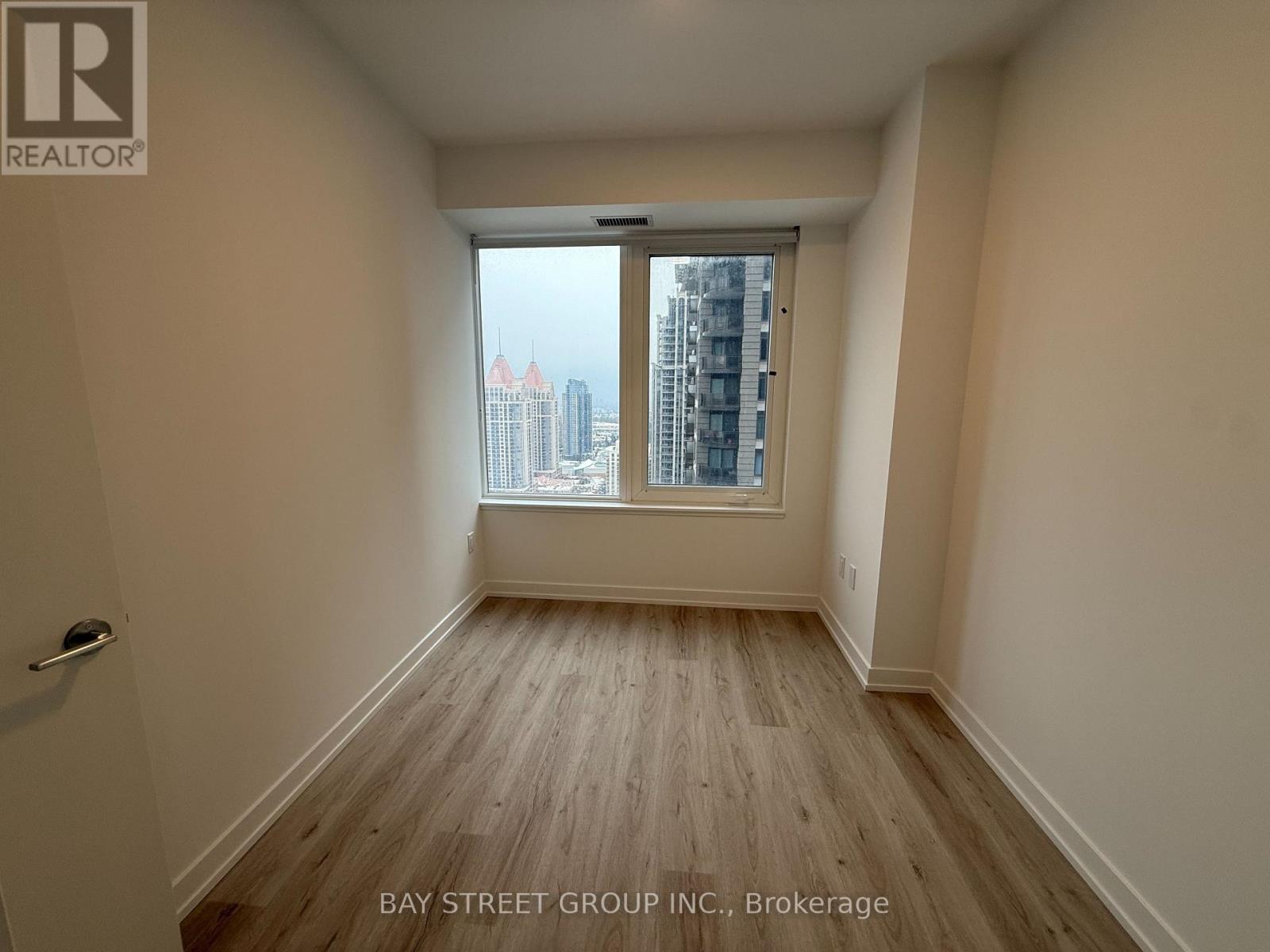 2705 - 395 Square One Drive, Mississauga, Ontario  L5B 0P6 - Photo 22 - W12599486