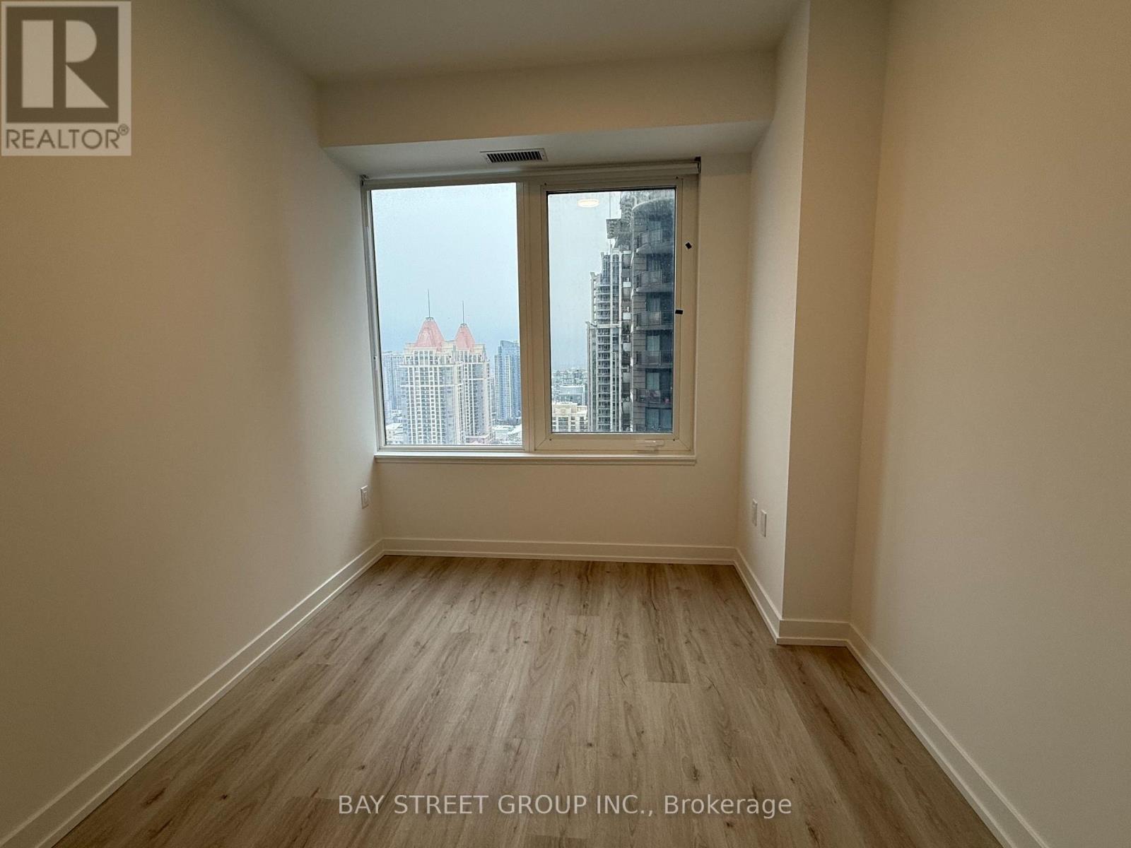 2705 - 395 Square One Drive, Mississauga, Ontario  L5B 0P6 - Photo 24 - W12599486