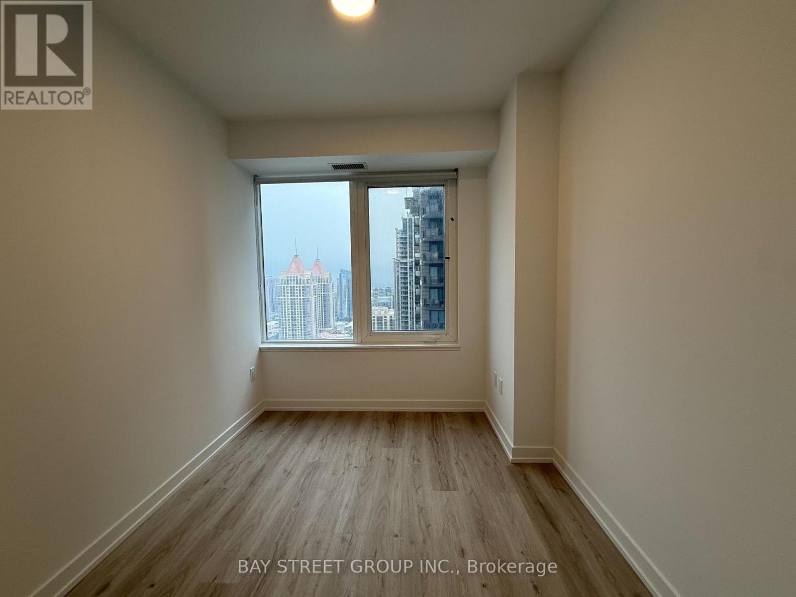 2705 - 395 Square One Drive, Mississauga, Ontario  L5B 0P6 - Photo 25 - W12599486