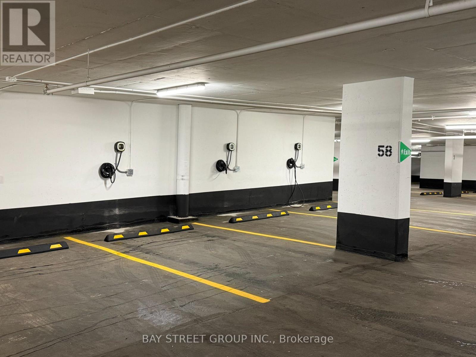 2705 - 395 Square One Drive, Mississauga, Ontario  L5B 0P6 - Photo 26 - W12599486