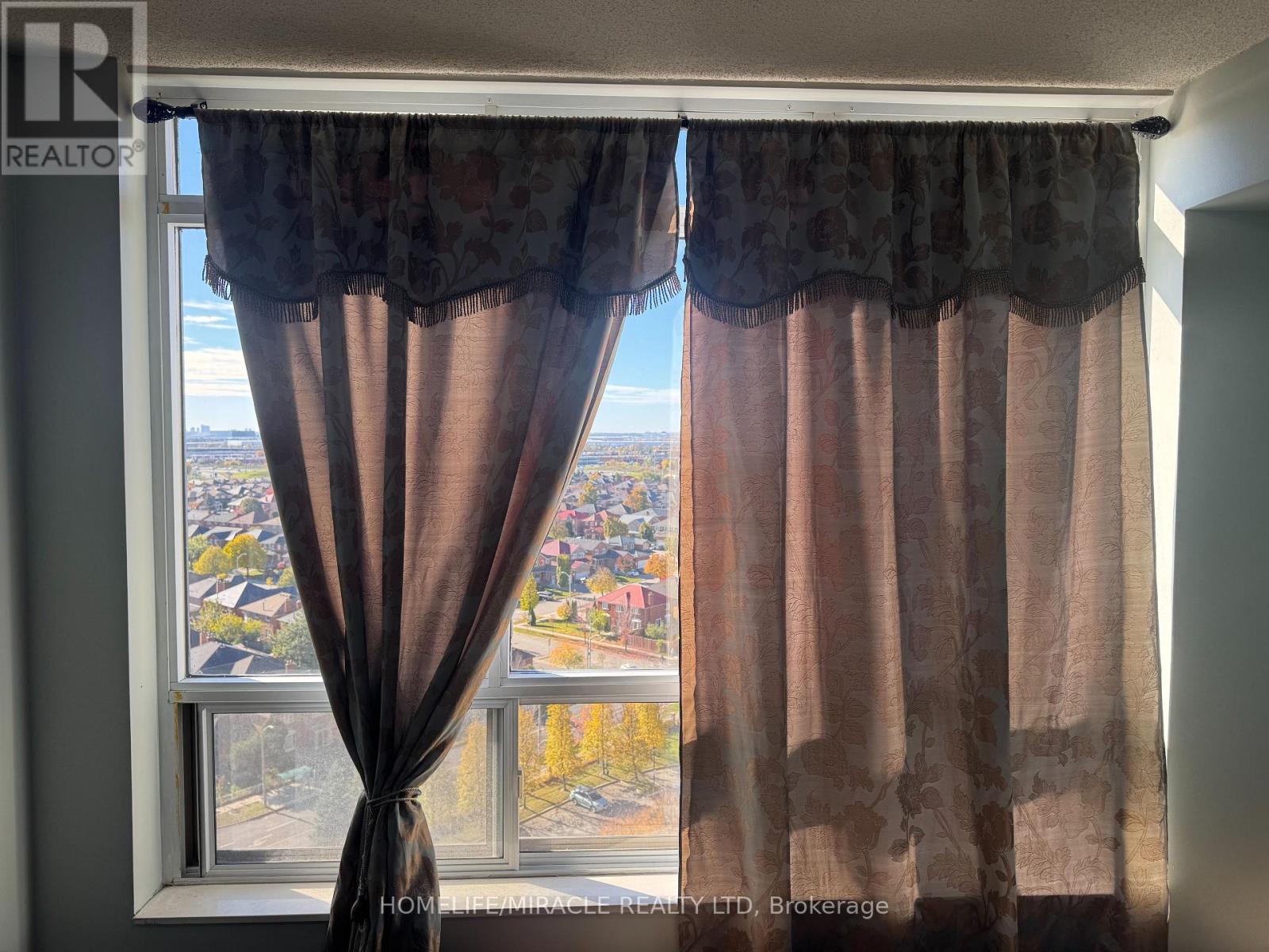 1624 - 700 Humberwood Boulevard, Toronto, Ontario  M9W 7J4 - Photo 15 - W12599500