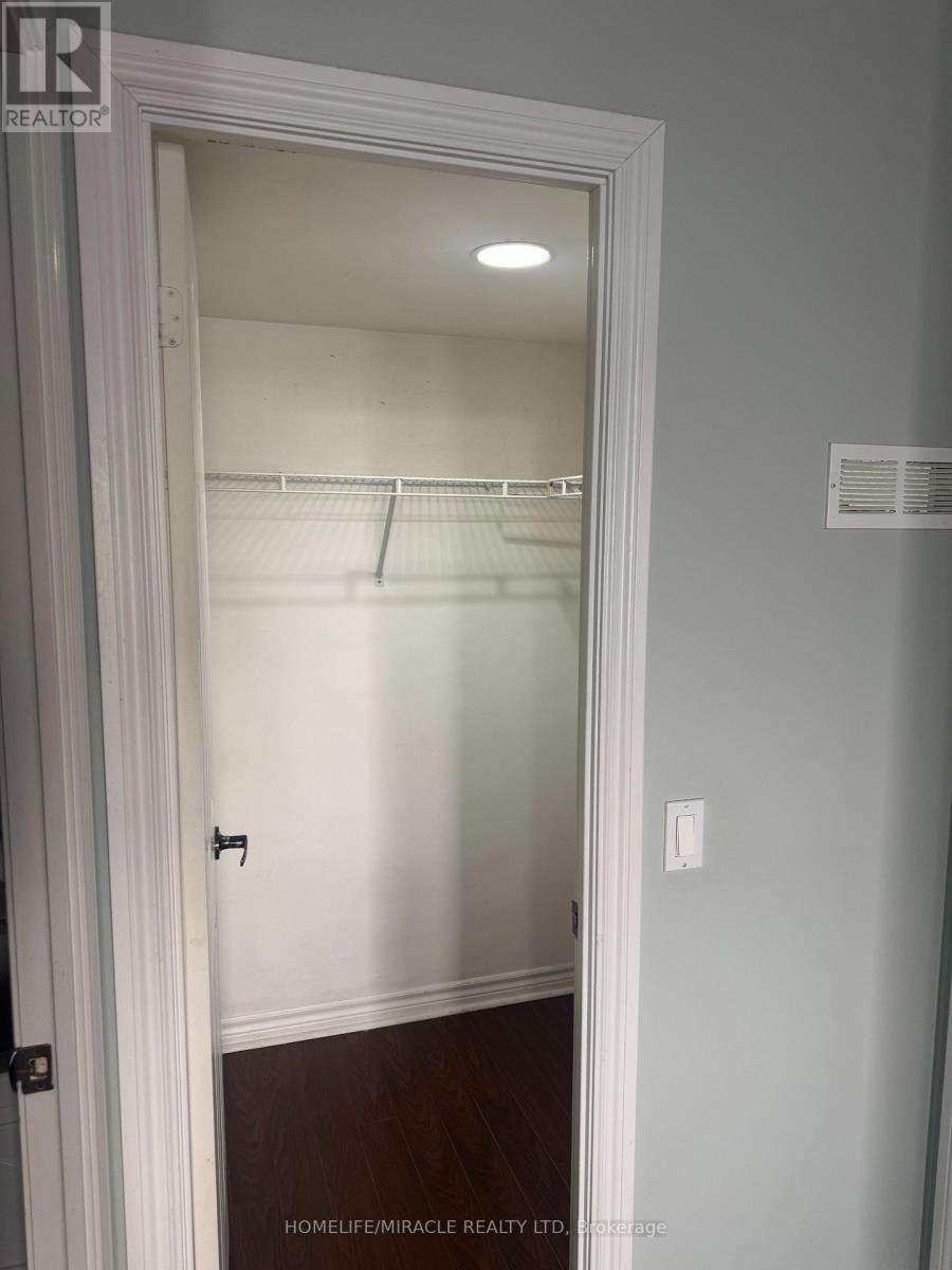 1624 - 700 Humberwood Boulevard, Toronto, Ontario  M9W 7J4 - Photo 19 - W12599500