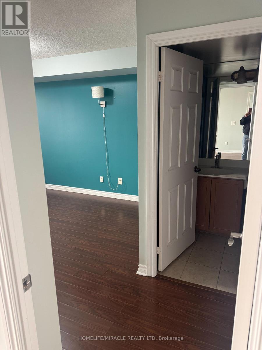 1624 - 700 Humberwood Boulevard, Toronto, Ontario  M9W 7J4 - Photo 21 - W12599500