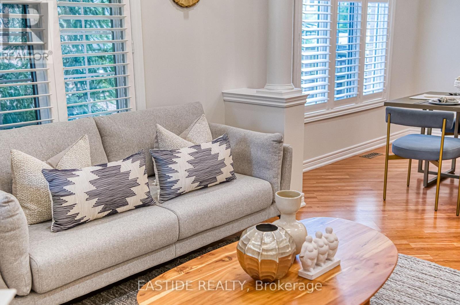 2422 Hertfordshire Way, Oakville, Ontario  L6H 7M5 - Photo 14 - W12599538