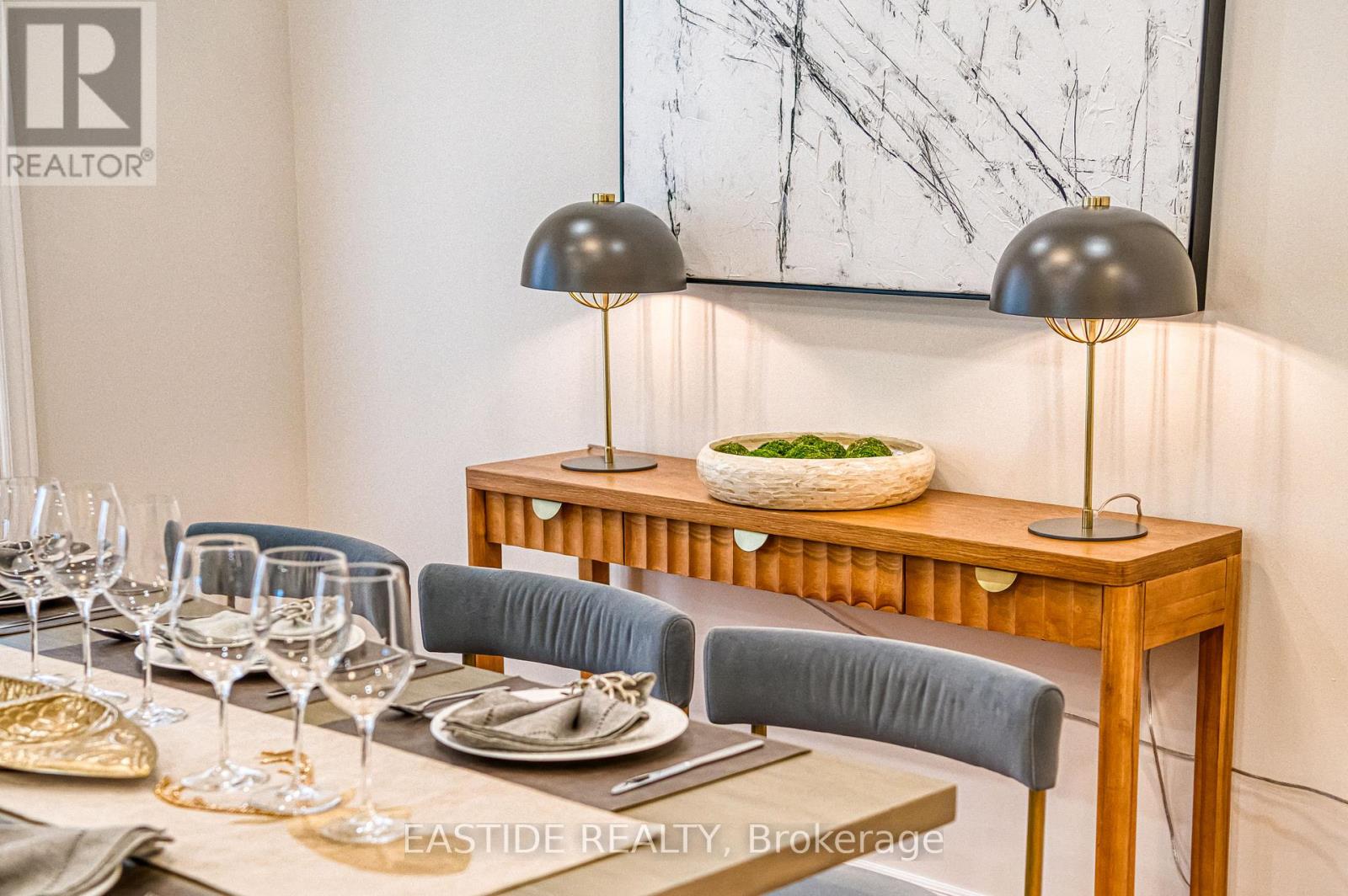 2422 Hertfordshire Way, Oakville, Ontario  L6H 7M5 - Photo 15 - W12599538