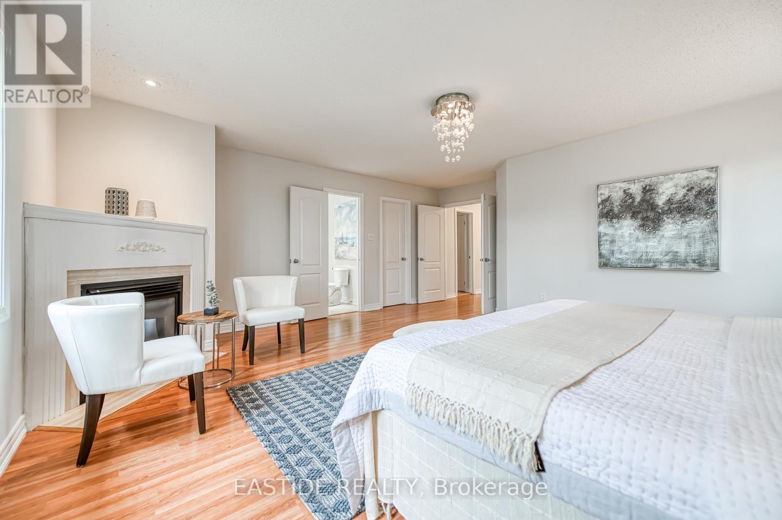 2422 Hertfordshire Way, Oakville, Ontario  L6H 7M5 - Photo 31 - W12599538