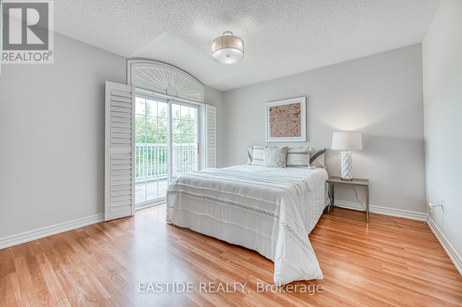 2422 Hertfordshire Way, Oakville, Ontario  L6H 7M5 - Photo 38 - W12599538