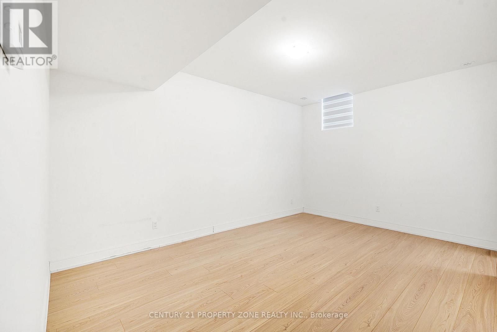 30 Desiree Place, Caledon, Ontario  L7E 2R7 - Photo 7 - W12599544