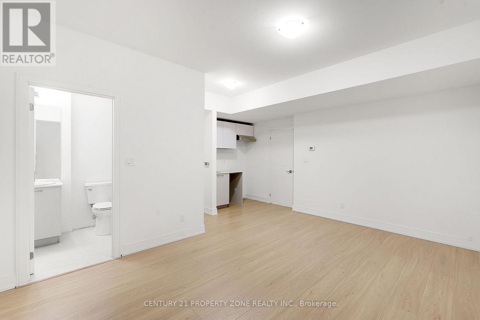 30 Desiree Place, Caledon, Ontario  L7E 2R7 - Photo 8 - W12599544