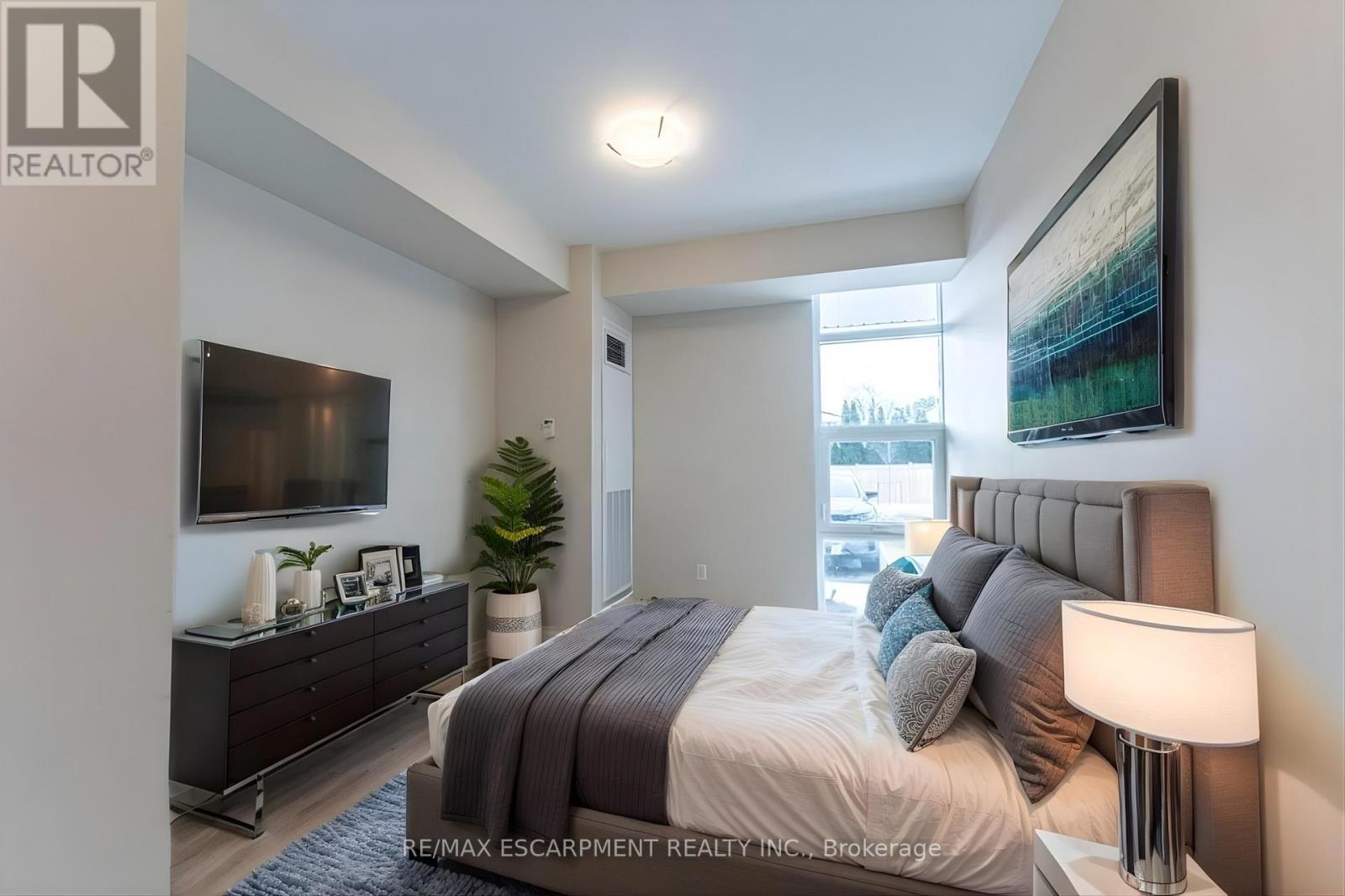 104 - 120 Springvalley Crescent, Hamilton, Ontario  L9C 0G2 - Photo 13 - X12599520