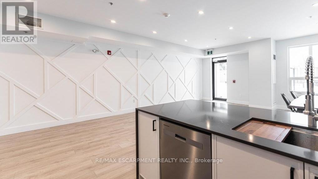 104 - 120 Springvalley Crescent, Hamilton, Ontario  L9C 0G2 - Photo 19 - X12599520