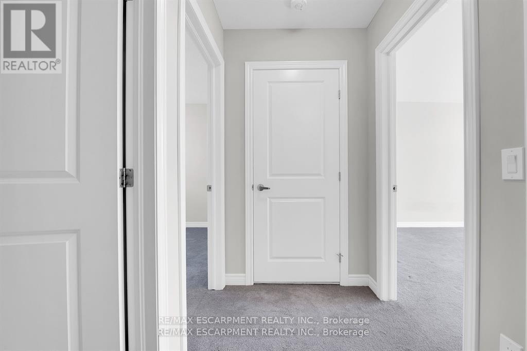 5 - 19 Picardy Drive, Hamilton, Ontario  L8J 0M7 - Photo 21 - X12599556