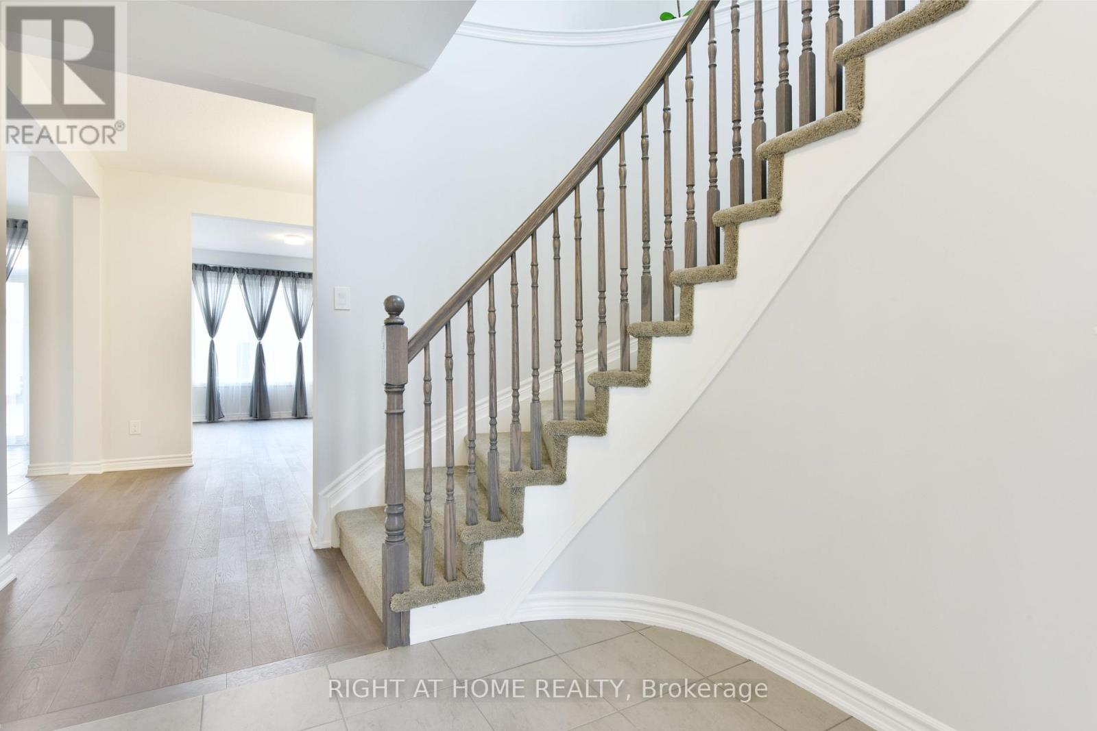 623 Perseus Avenue, Ottawa, Ontario  K2J 6S7 - Photo 3 - X12599578