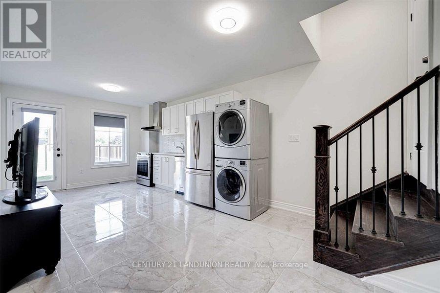 #2 - 75 William Durie Way, Toronto, Ontario M2R 2N2 - Photo 5 - C12572026