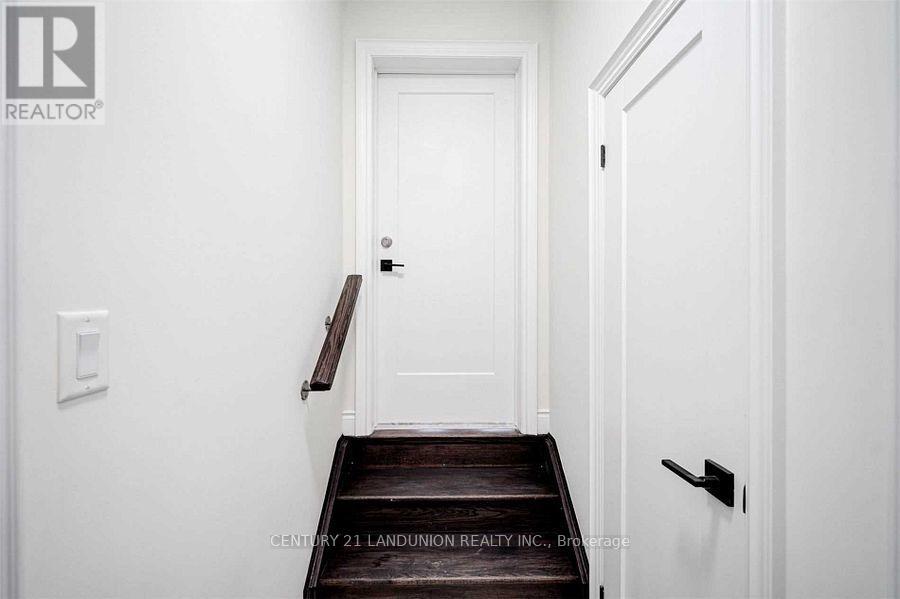 #2 - 75 William Durie Way, Toronto, Ontario M2R 2N2 - Photo 4 - C12572026