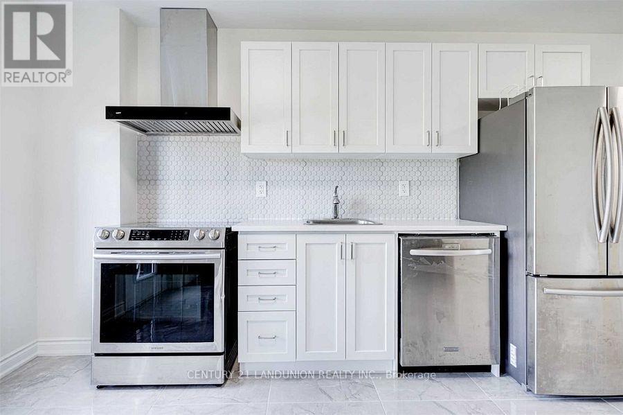 #2 - 75 William Durie Way, Toronto, Ontario M2R 2N2 - Photo 9 - C12572026