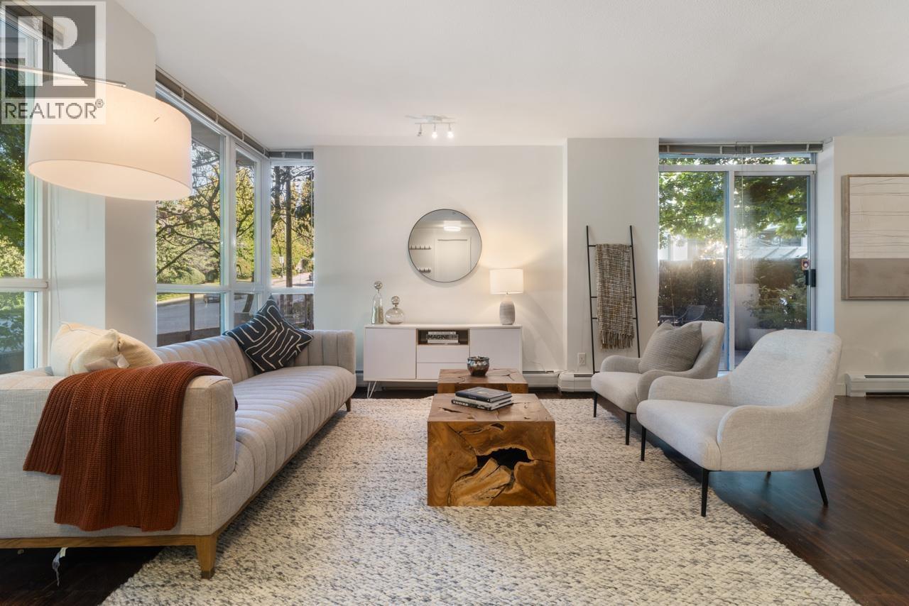 188 Chesterfield Avenue, North Vancouver, British Columbia  V7M 0A4 - Photo 1 - R3071996