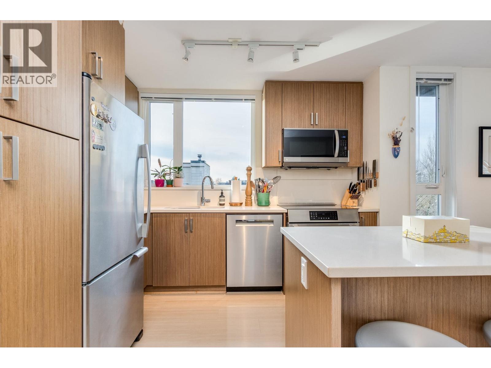 Ph1 562 E 7th Avenue, Vancouver, British Columbia  V5T 1N7 - Photo 3 - R3072003