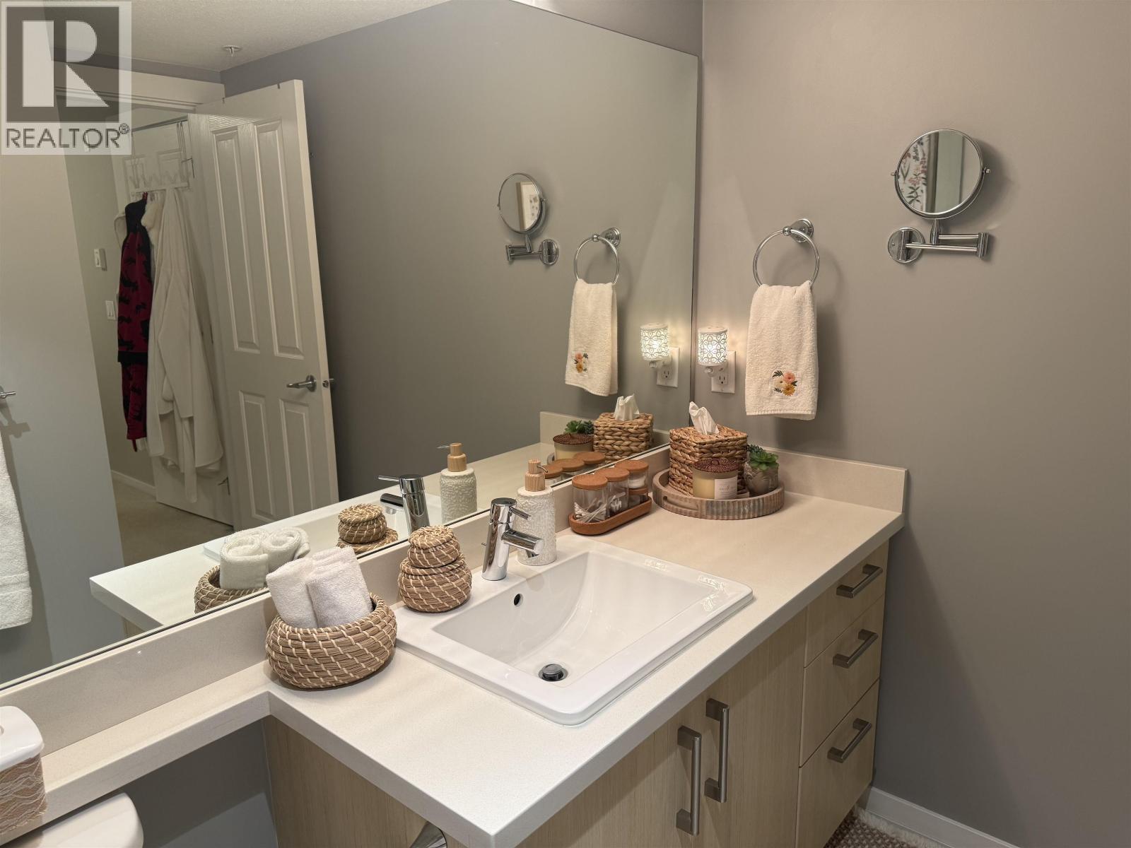 501 3178 Dayanee Springs Boulevard, Coquitlam, British Columbia  V3E 0B9 - Photo 11 - R3072005