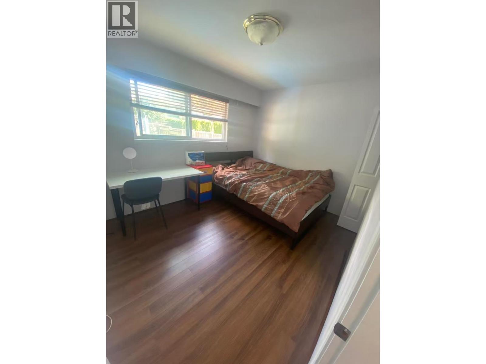 Upper 7192 Paulus Crescent, Burnaby, British Columbia  V5A 1P5 - Photo 7 - R3072000