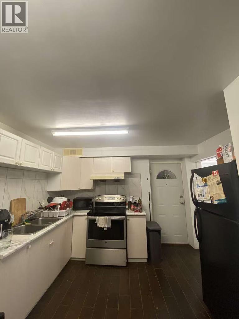 Ground-Level 7192 Paulus Crescent, Burnaby, British Columbia  V5A 1P3 - Photo 1 - R3072017