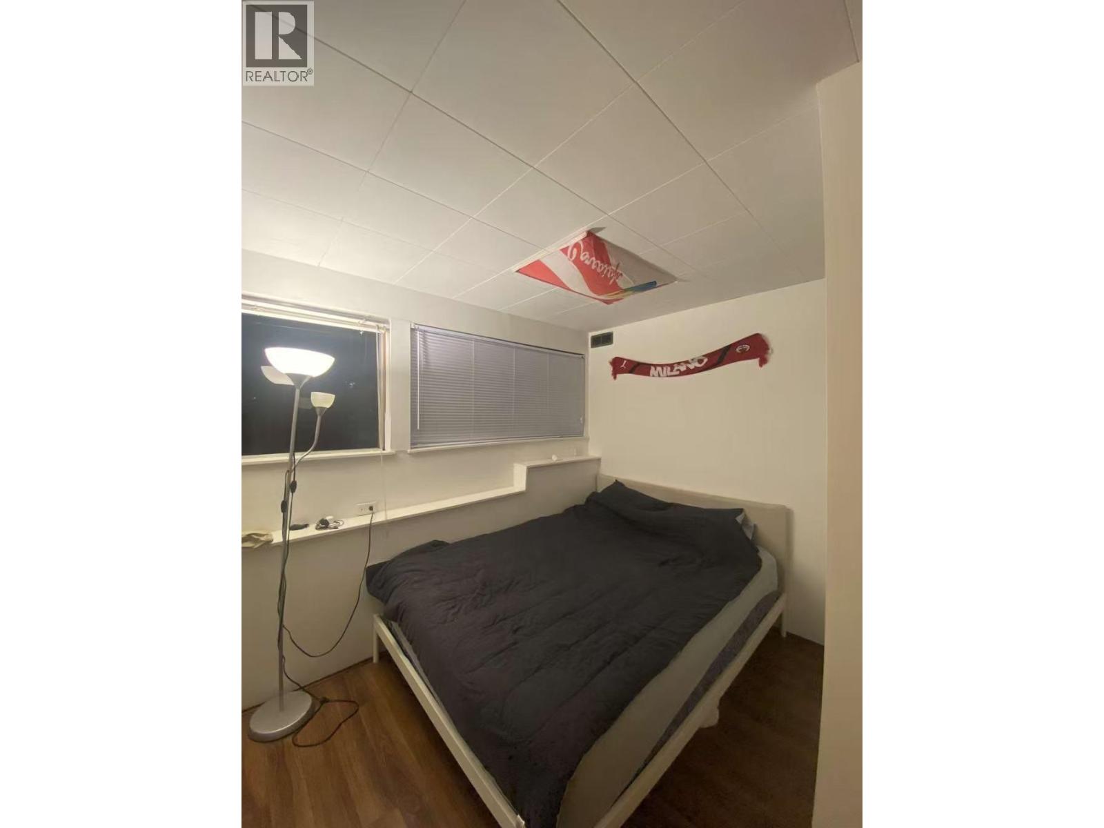 Ground-Level 7192 Paulus Crescent, Burnaby, British Columbia  V5A 1P3 - Photo 5 - R3072017