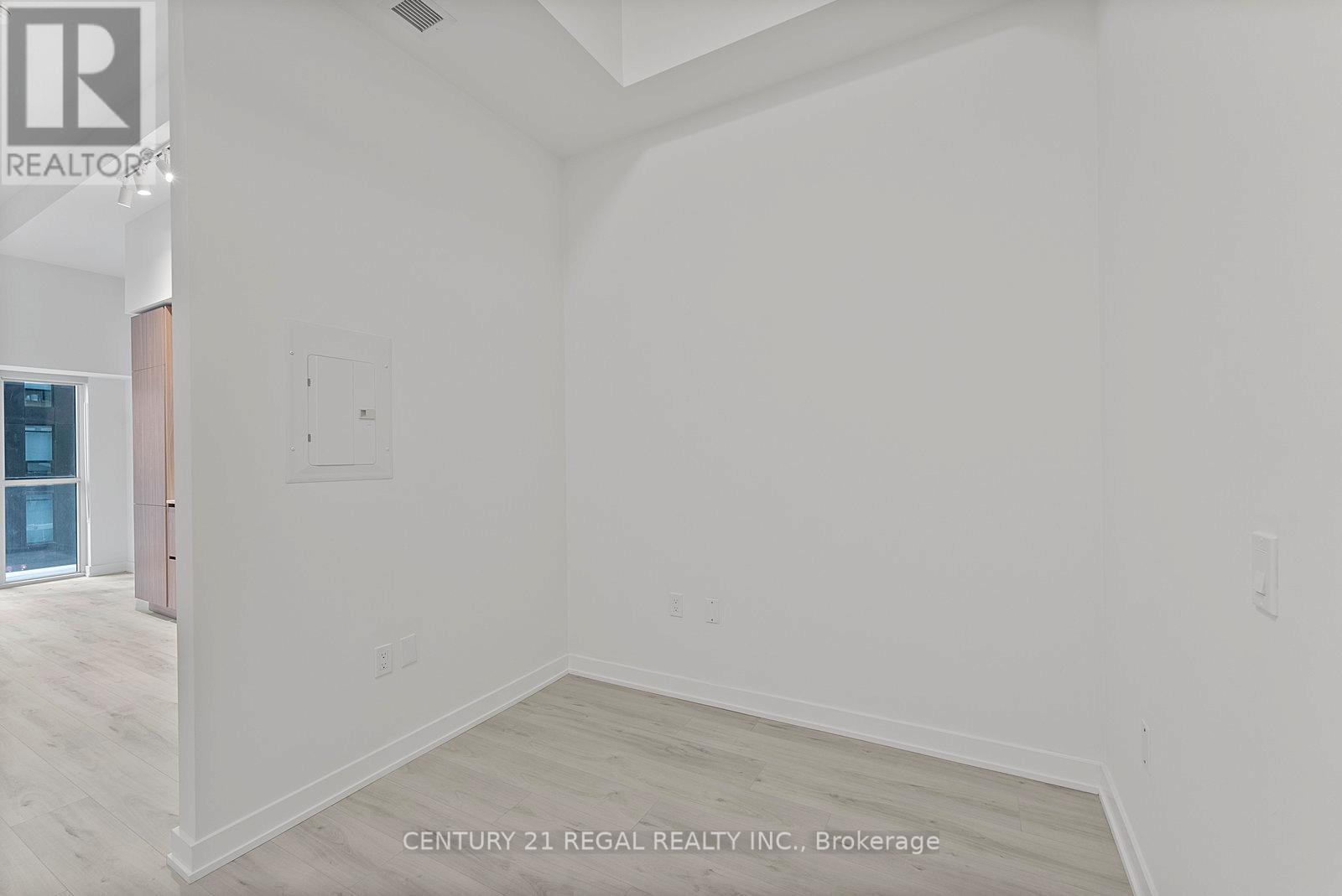 1303 - 110 Broadway Avenue, Toronto, Ontario  M4P 1V7 - Photo 3 - C12599572