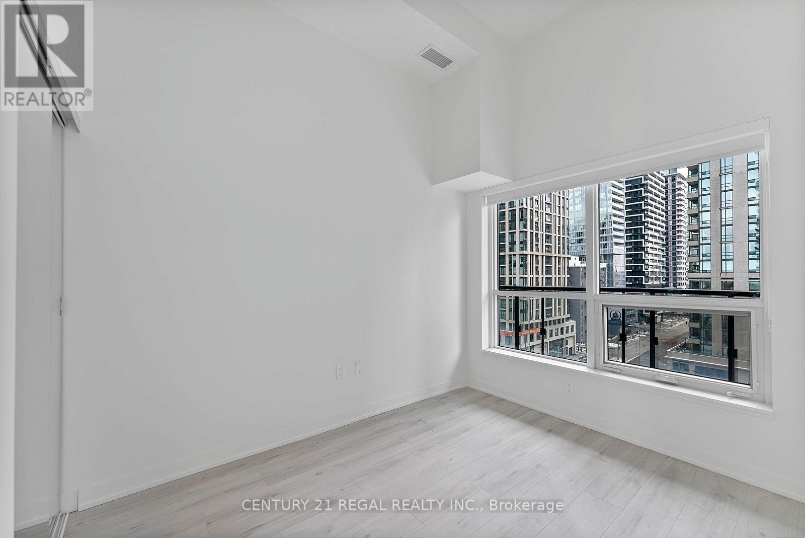 1303 - 110 Broadway Avenue, Toronto, Ontario  M4P 1V7 - Photo 9 - C12599572