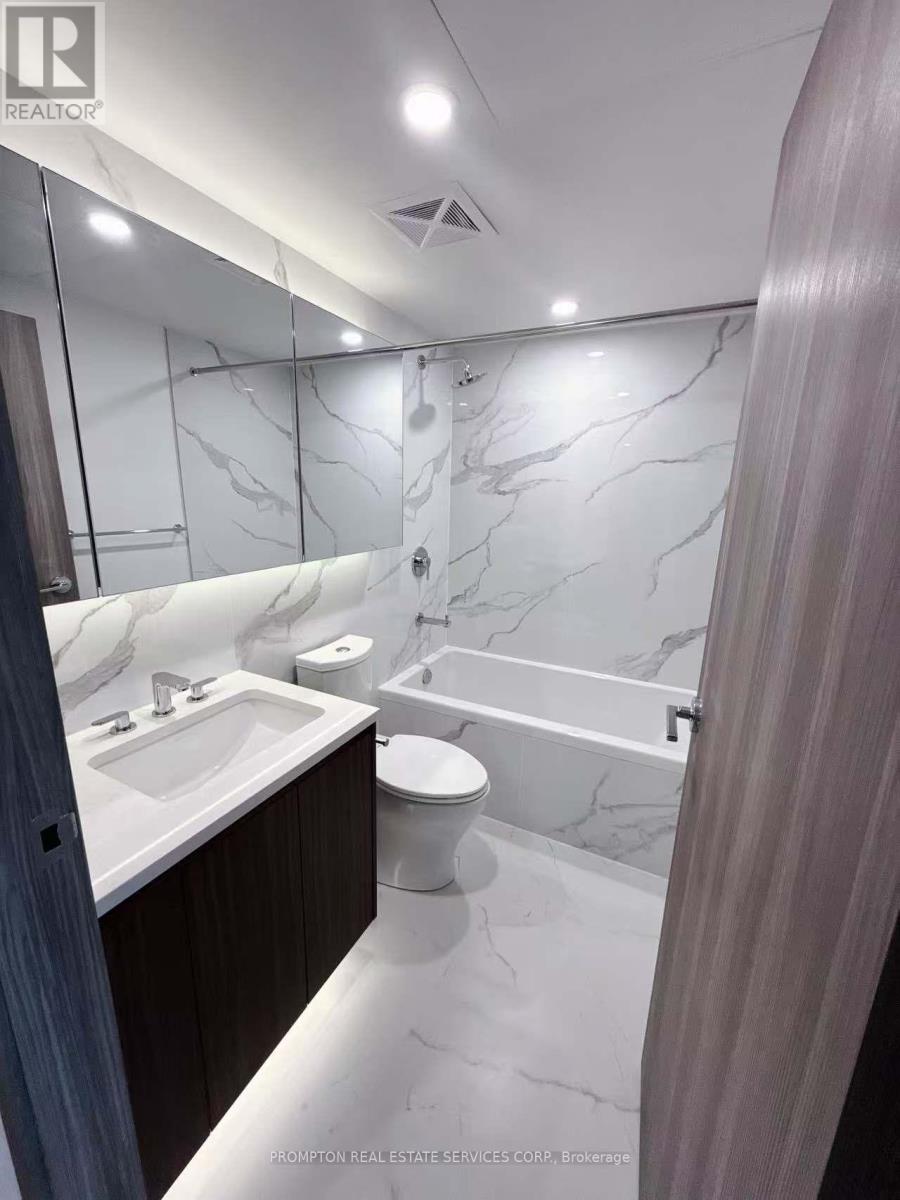 7302 - 3 Concord Cityplace Way, Toronto, Ontario  M5V 0X4 - Photo 12 - C12599594