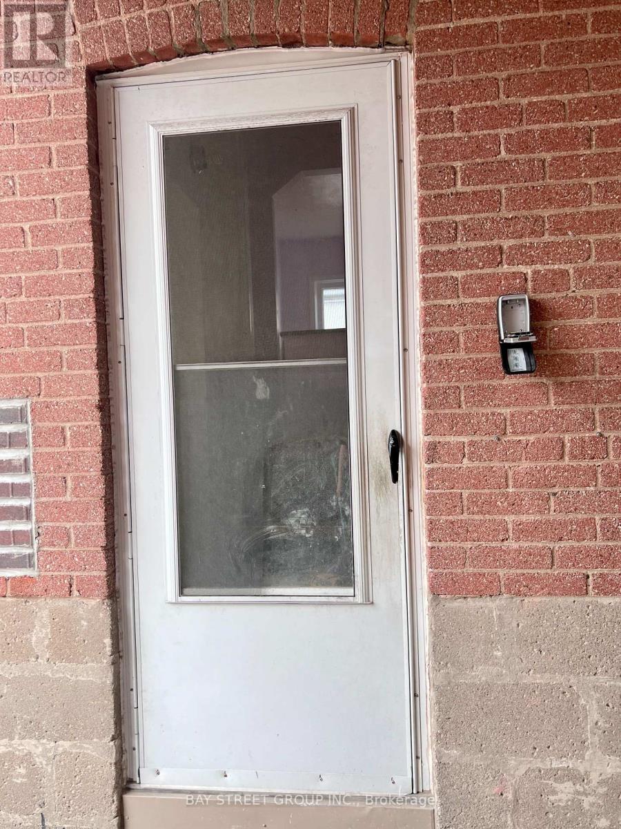 Bsmt - 1347 Victoria Park Avenue, Toronto, Ontario  M4B 2L5 - Photo 2 - E12599598