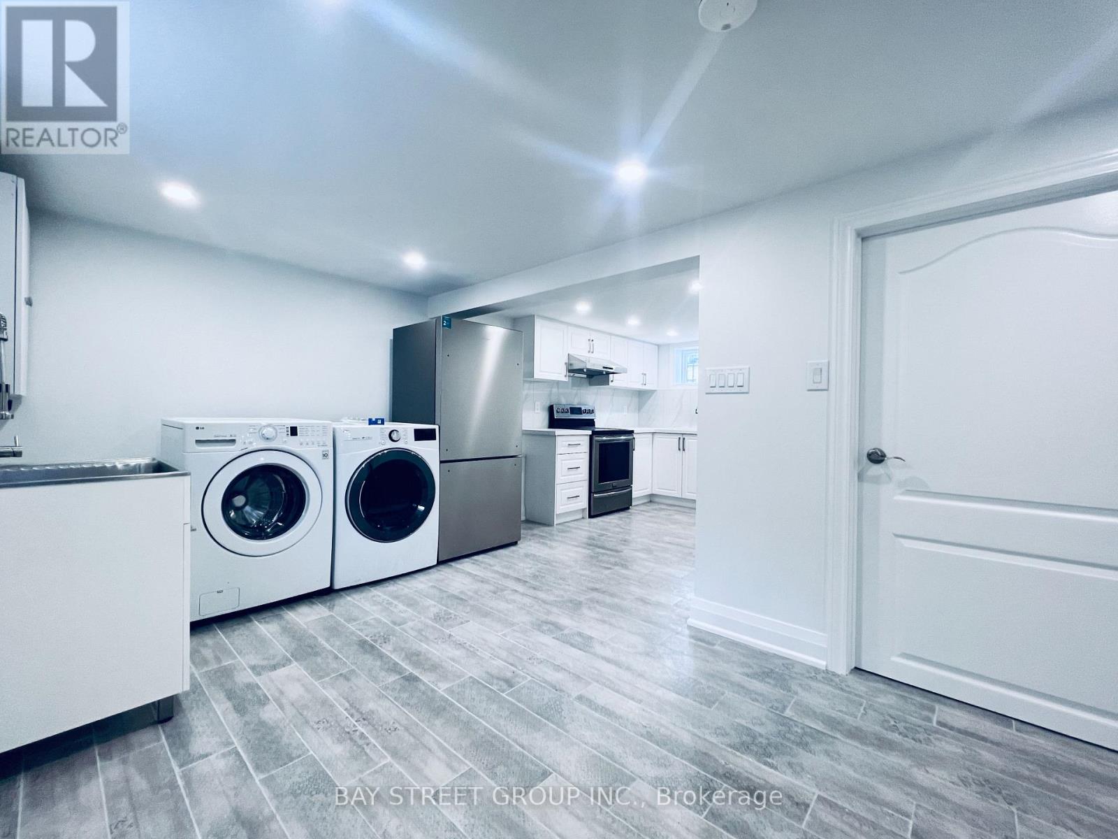 Bsmt - 1347 Victoria Park Avenue, Toronto, Ontario  M4B 2L5 - Photo 4 - E12599598