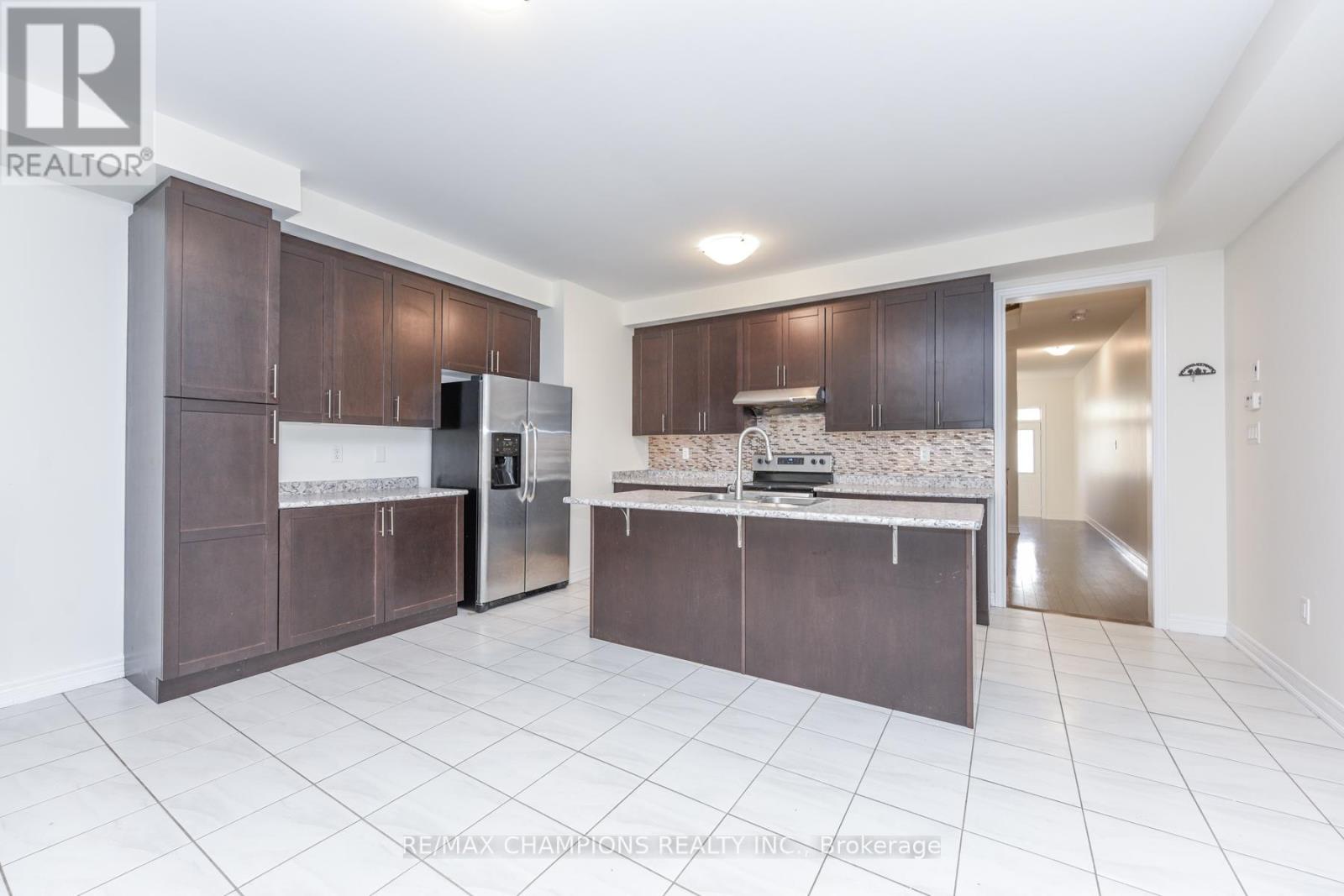 121 Adventura Road, Brampton, Ontario  L7A 0B7 - Photo 18 - W12598638