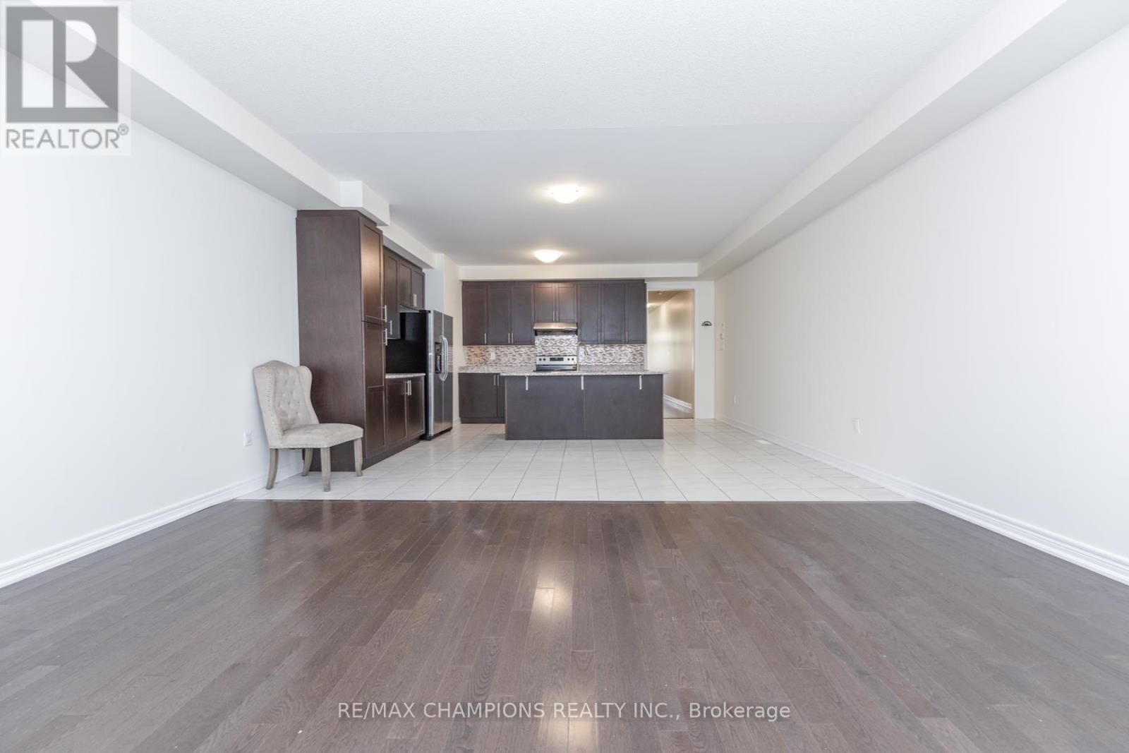 121 Adventura Road, Brampton, Ontario  L7A 0B7 - Photo 15 - W12598638