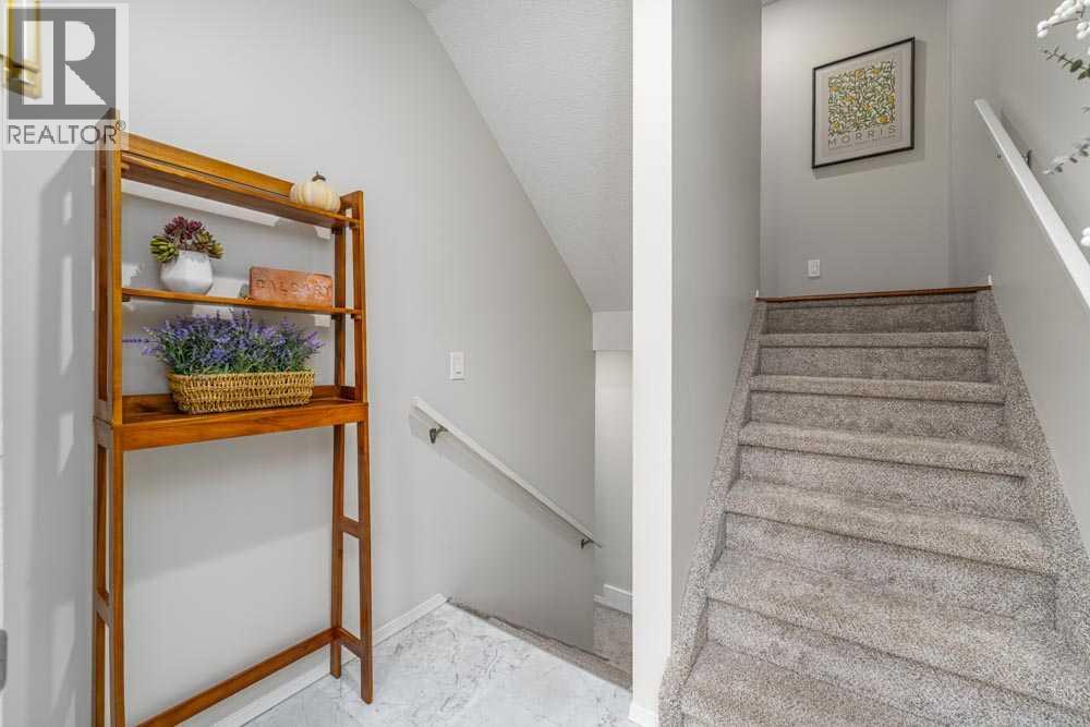 1, 2216 29 Street Sw, Calgary, Alberta  T3E 2K2 - Photo 3 - A2266287