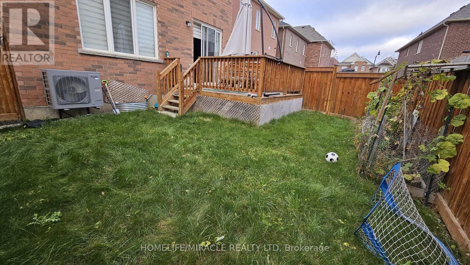 35 Stedford Crescent, Brampton, Ontario  L7A 4P5 - Photo 17 - W12599562