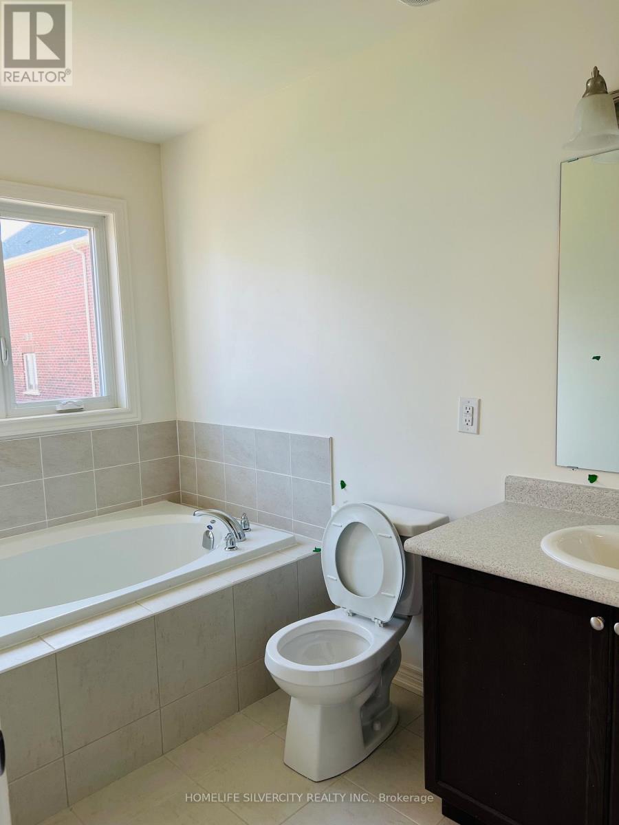 7 Sail Road, Brampton, Ontario  L7A 4W6 - Photo 11 - W12599570