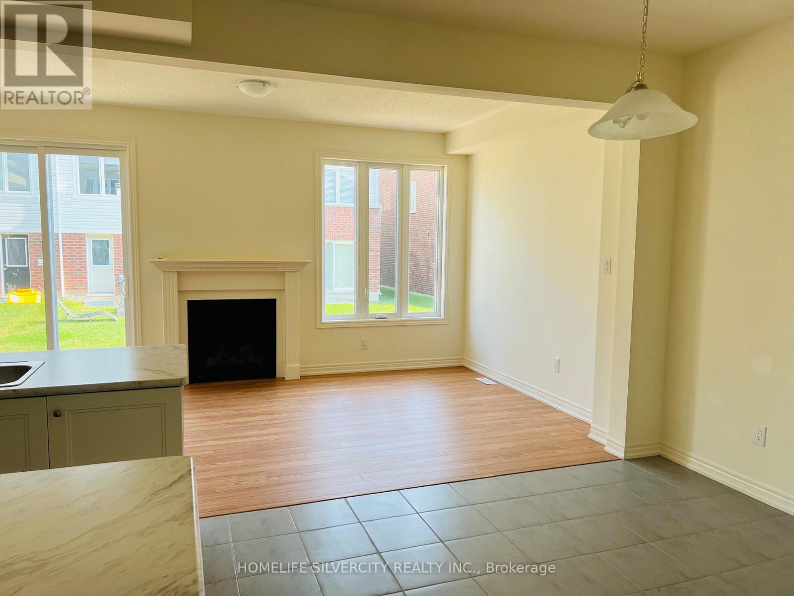 7 Sail Road, Brampton, Ontario  L7A 4W6 - Photo 5 - W12599570