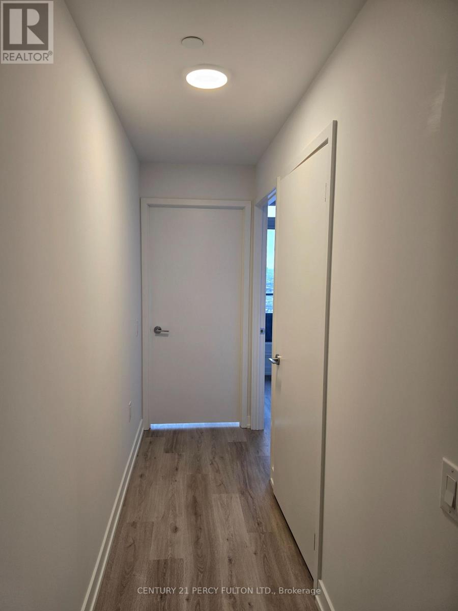 2810 - 395 Square One Drive, Mississauga, Ontario  L5B 0P6 - Photo 6 - W12599580