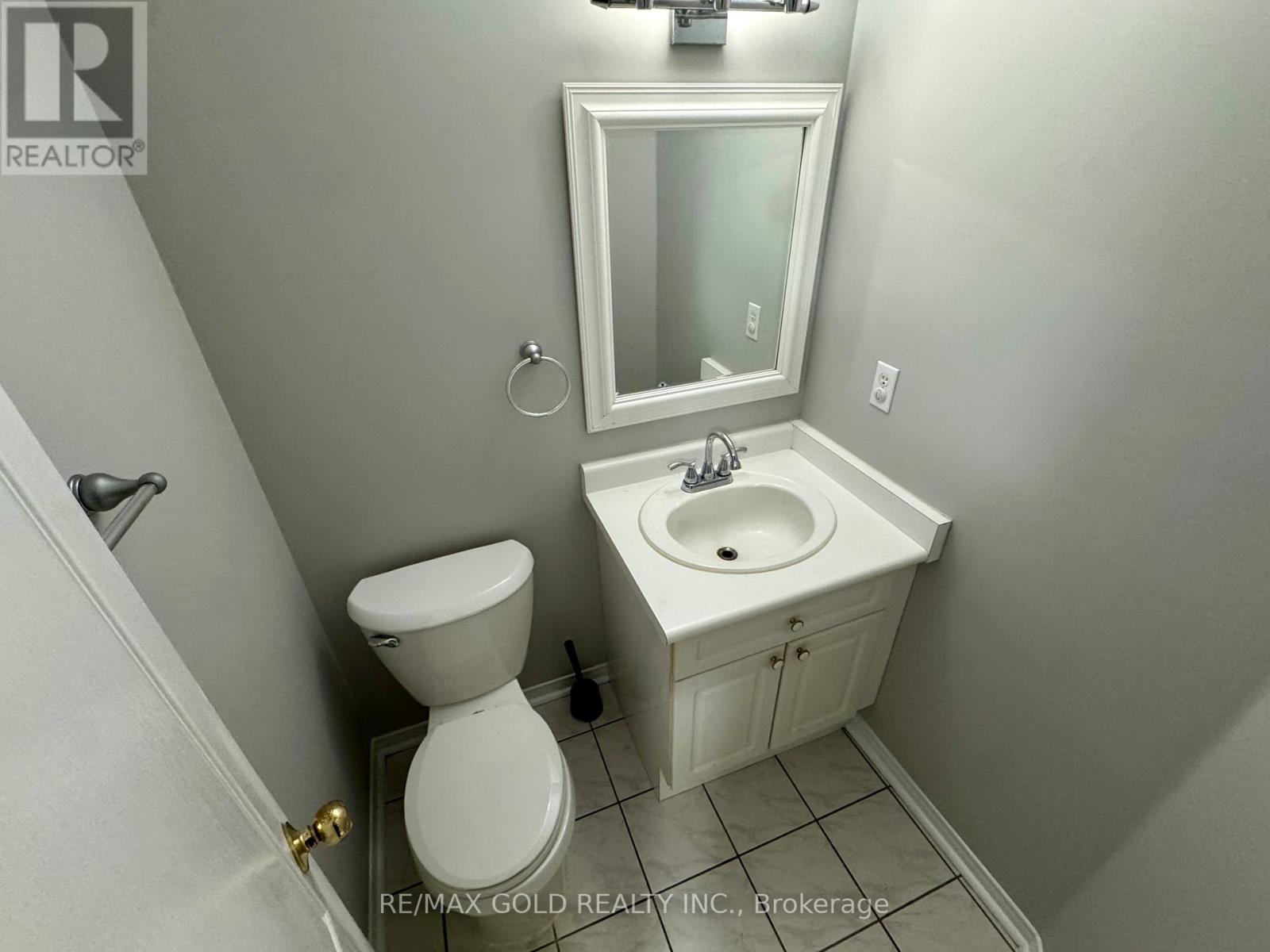 9 Upwood Place, Brampton, Ontario  L6R 1T3 - Photo 10 - W12599592